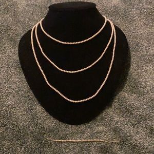 Vintage long pearl necklace